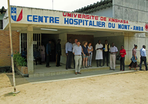 Inauguratie v/h preventief tandheelkundig centrum in Kinshasa